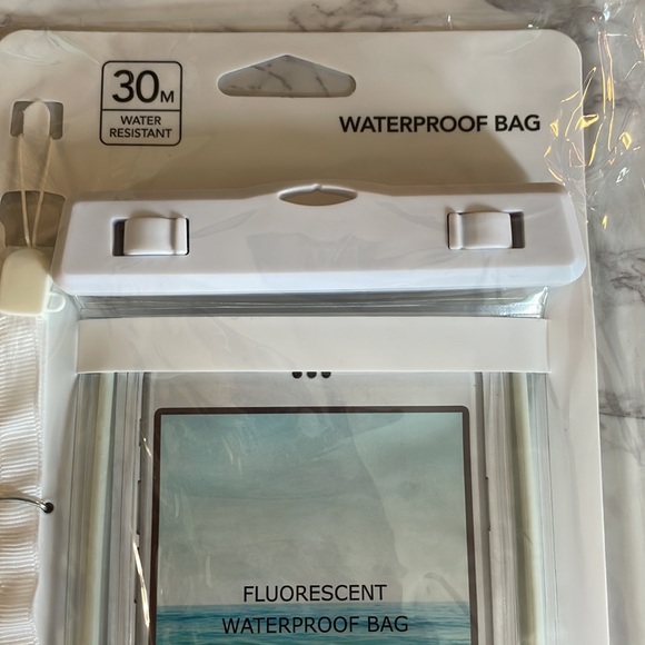 4/$25 NWOT White Fluorescent Waterproof bag for phone - Picture 3 of 6
